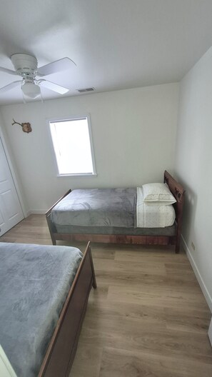 3 bedrooms - Peaceful Vacation Home Near Wisconsin Delles with the pond on 80 Wooded Acres. (Lyndon Station)