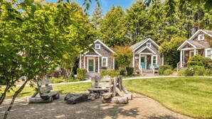 Unclassified image, 4 of 50, button - Seabrook Cabin - Private HotTub & Backyard, 10 minute Walk to Town, Dog Friendly (Pacific Beach)
