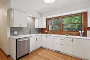 Mikrobølgeovn, ovn og oppvaskmaskin