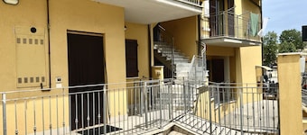 P037- Porto Recanati, comfortable three-room apartment with air conditioning