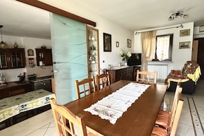 Dining - P037- Porto Recanati, comfortable three-room apartment with air conditioning (Porto Recanati)