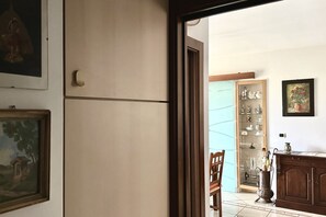 Interior - P037- Porto Recanati, comfortable three-room apartment with air conditioning (Porto Recanati)