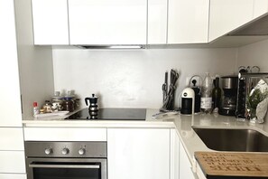 Refrigerador, horno, lavavajillas