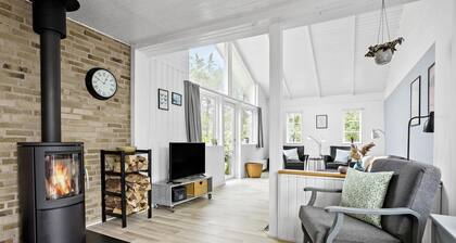 4 bedroom lovely home in Vestervig