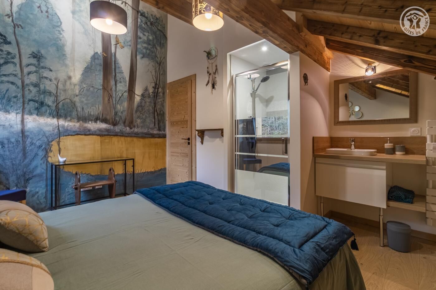 4 多间卧室、熨斗/熨衣板、旅行婴儿床