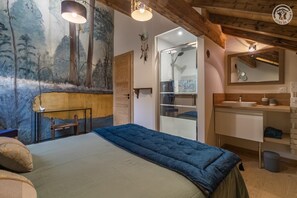 4 bedrooms, iron/ironing board, travel cot - LE Lodge - LA Feclaz LES Deserts (LA FECLAZ LES DESERTS)