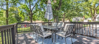 Very Spacious! Game Room, Swing Set, Deck, Yard, Outdoor Fun + Sleeps 16