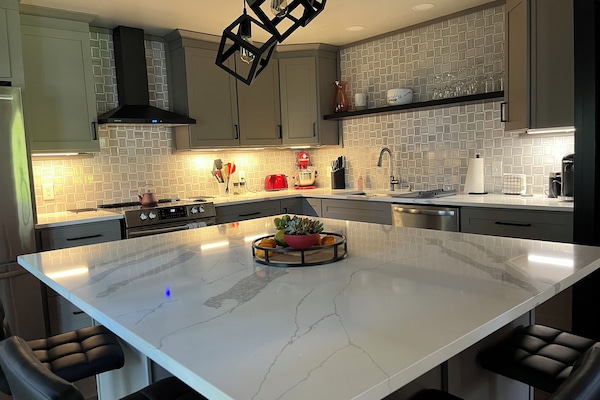 Geladeira, micro-ondas, fogão, cooktop