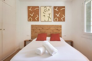 3 chambres, fer et planche à repasser, Wi-Fi gratuit, draps fournis