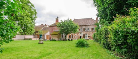 Esterni
