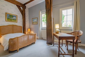 5 habitaciones, cuna de viaje y wifi gratis 