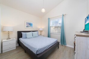 2 habitaciones, tabla de planchar con plancha, wifi y ropa de cama 