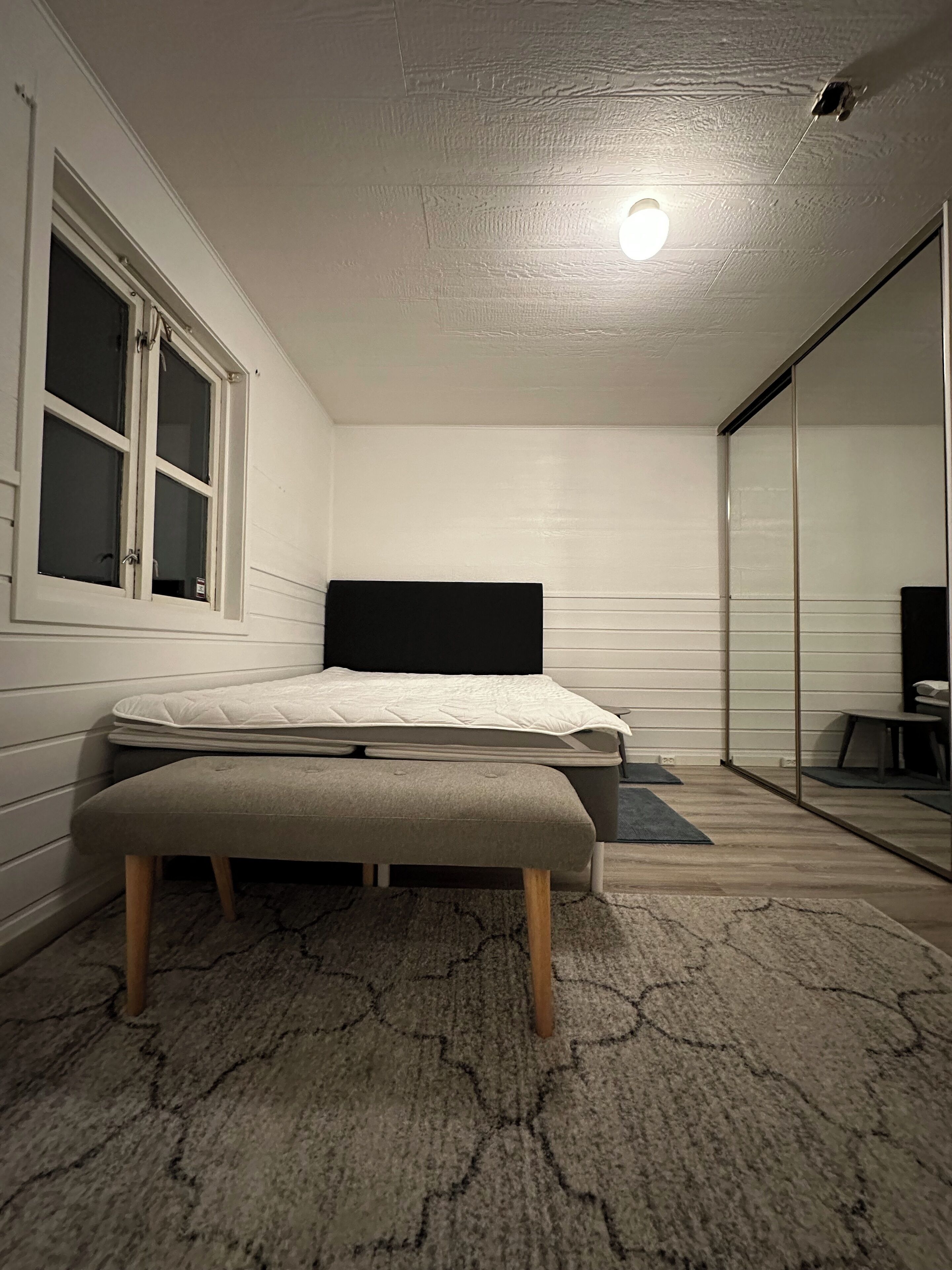 5 soverom, strykejern/-brett, wi-fi og sengetøy