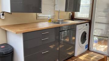 Micro-ondes, four, plaque de cuisson