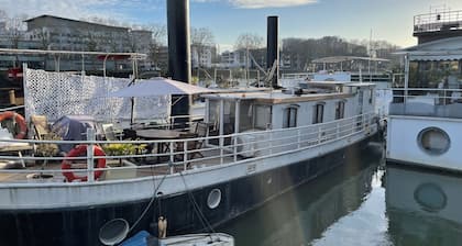 Paris au fil de l'eau - Boat rentals