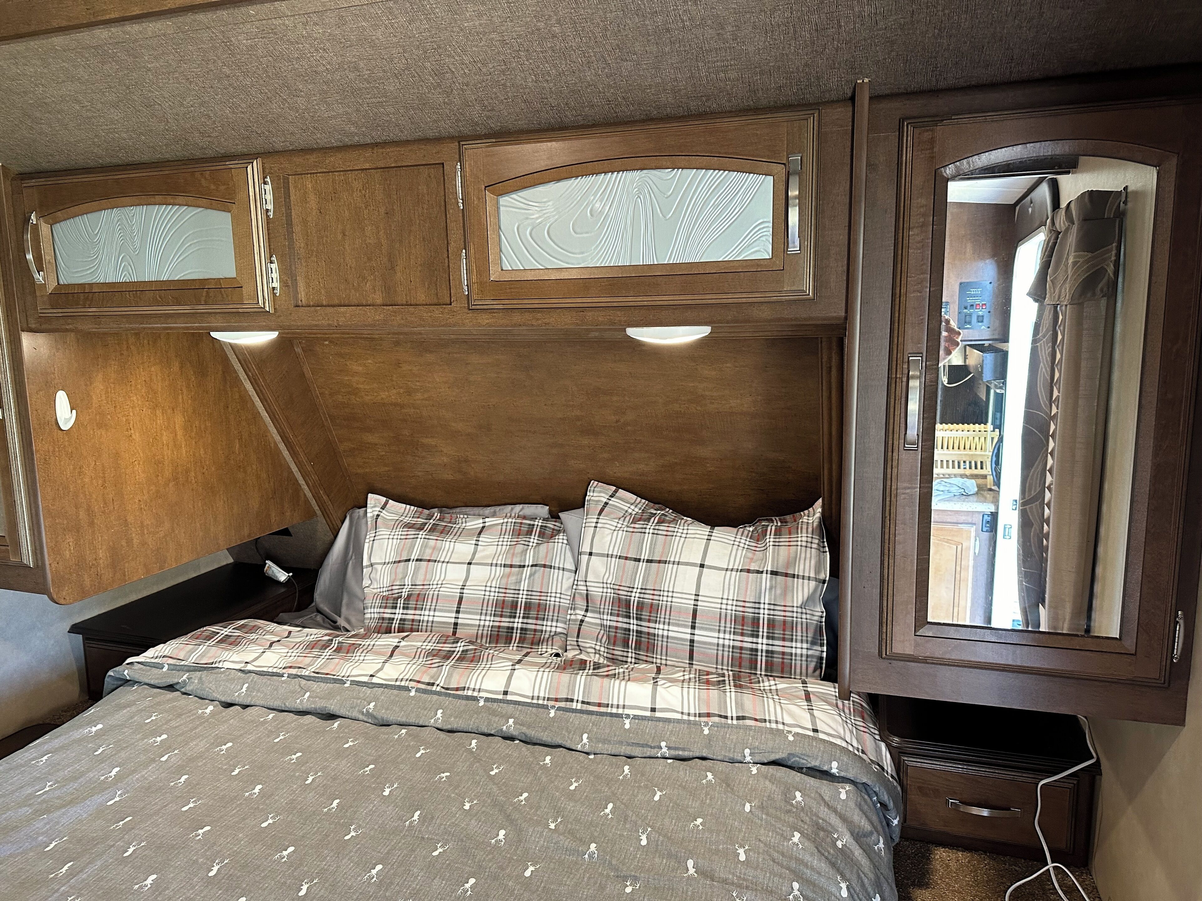 2 多间卧室、WiFi、床单