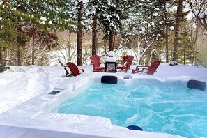 Bain à remous extérieur