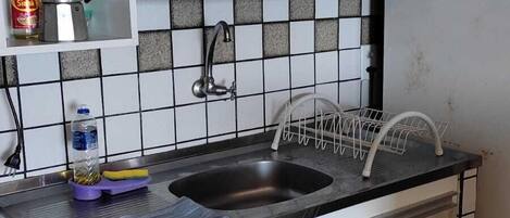 City Apartment | Private kitchen | Fridge, microwave, toaster, blender