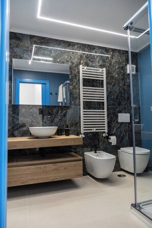 Shower, hair dryer, bidet, towels - The gem apartment Castellammare di Stabia Pompeii naples Sorrento  (Castellammare di Stabia)