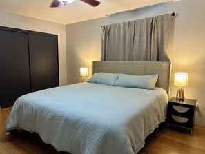 3 多间卧室、办公桌、旅行婴儿床、免费 WiFi