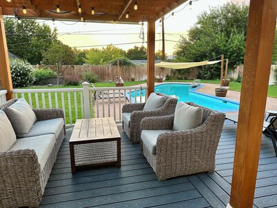Clarkston House with pool! Relax and enjoy with family and friends