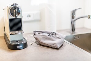 Unclassified image, 5 of 38, button