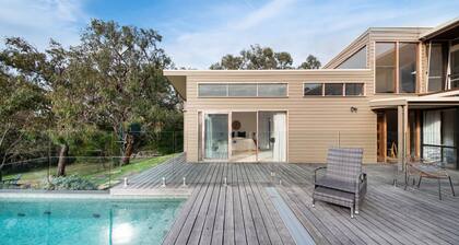 Long View - Heated Pool in Red Hill