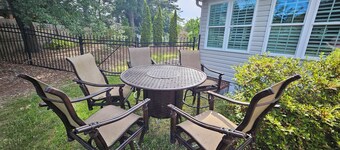 Sam's Place. UPDATED LISTING! Relax in the hot tub after a day of golf!