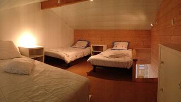 1 bedroom, iron/ironing board, free WiFi