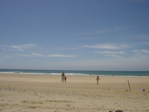 Apartment "La Tomate Surfeuse" with Private Terrace, Balcony and Wi-Fi
