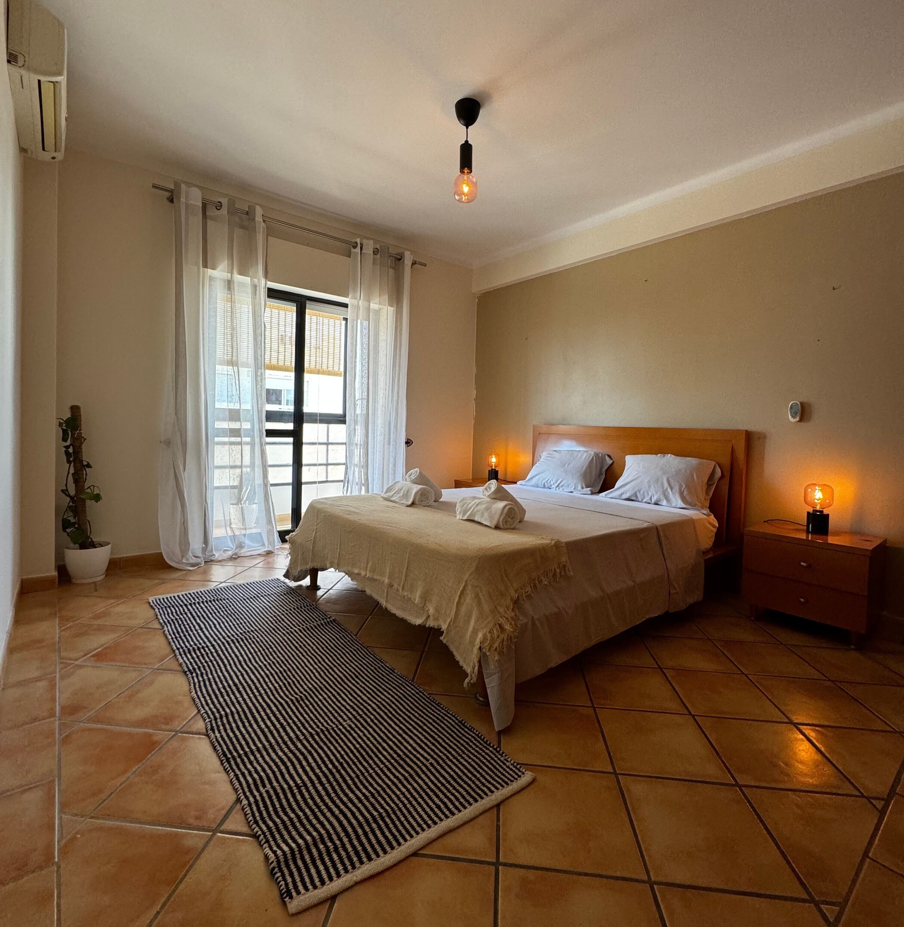 2 chambres, fer et planche à repasser, Wi-Fi gratuit