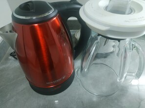 Kaffee und/oder Kaffeemaschine