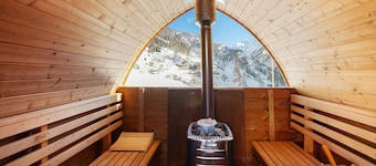 Ferienwohnung 'La Cachette' mit Bergblick, privater Terrasse und WLAN