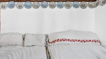 Free WiFi, bed sheets