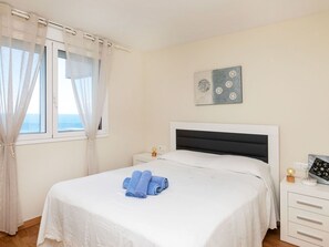 2 chambres, lit de bébé portatif, accès au Wi-Fi (inclus)