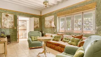 TV, fireplace, table tennis