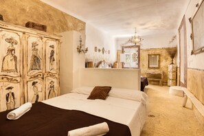 5 habitaciones, tabla de planchar con plancha y wifi gratis 