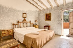 4 sovrum, strykjärn/strykbräda, gratis wi-fi och sängkläder