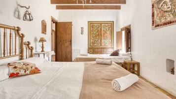 3 dormitoris, planxa i posts de planxar, wifi gratuïta i roba de llit