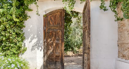 Country House 'Madara' with Mountain Views, Private Pool and Wi-Fi