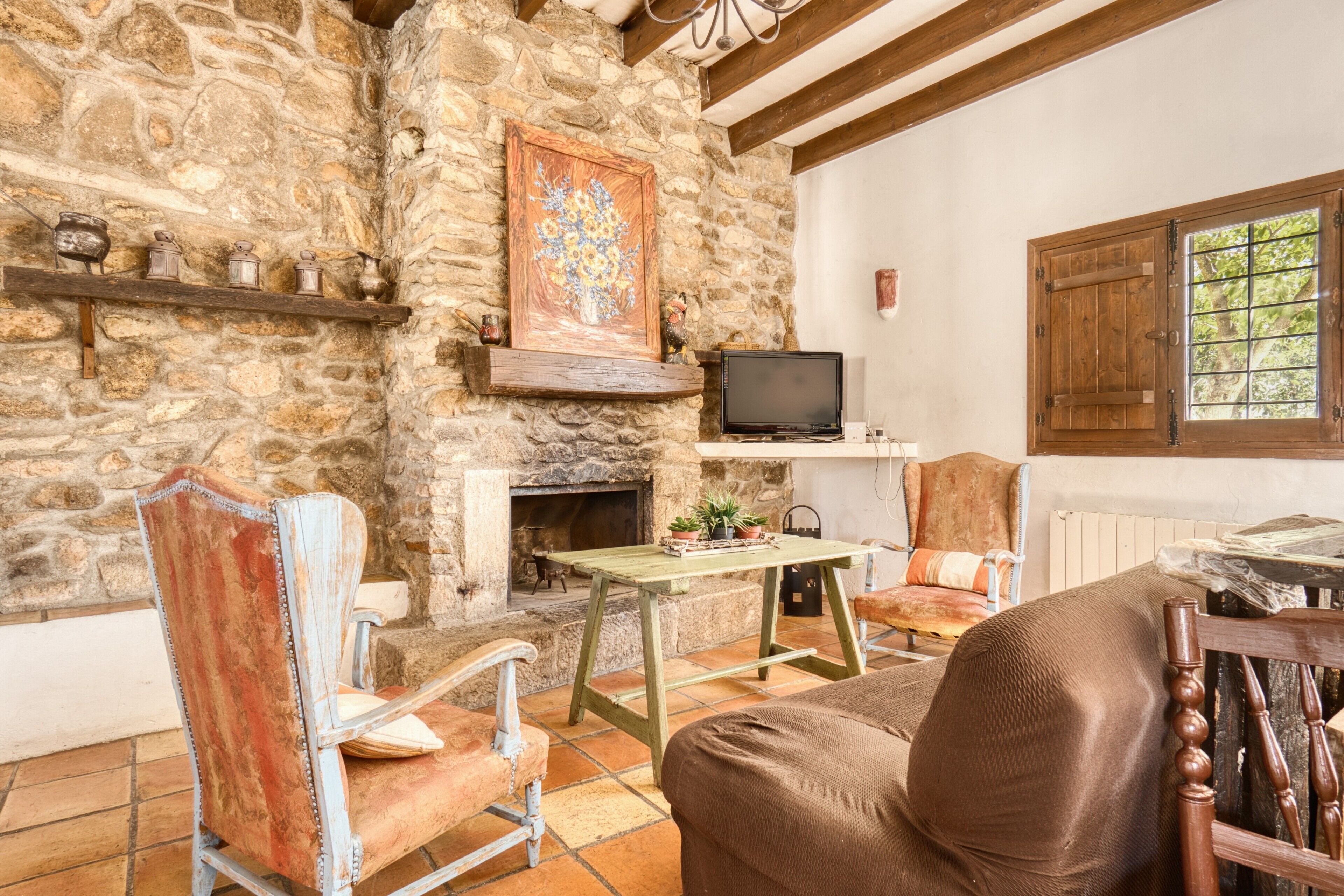 TV, fireplace, DVD player, table tennis