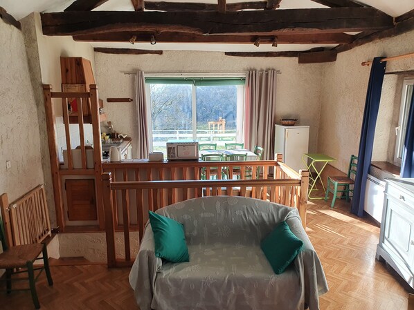 TV, fireplace, table tennis