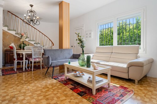 Chalet '50 M to the Beach' with Private Terrace, Wi-Fi and Air Conditioning