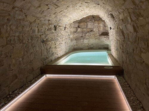 Holiday Home 'Casa Familiar con Spa' with Mountain Views and Wi-Fi