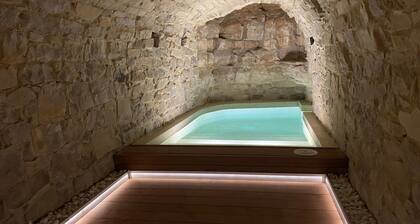 Stone House with Private Spa and Unique Jacuzzi