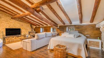 5 makuuhuonetta, ilmainen Wi-Fi, vuodevaatteet