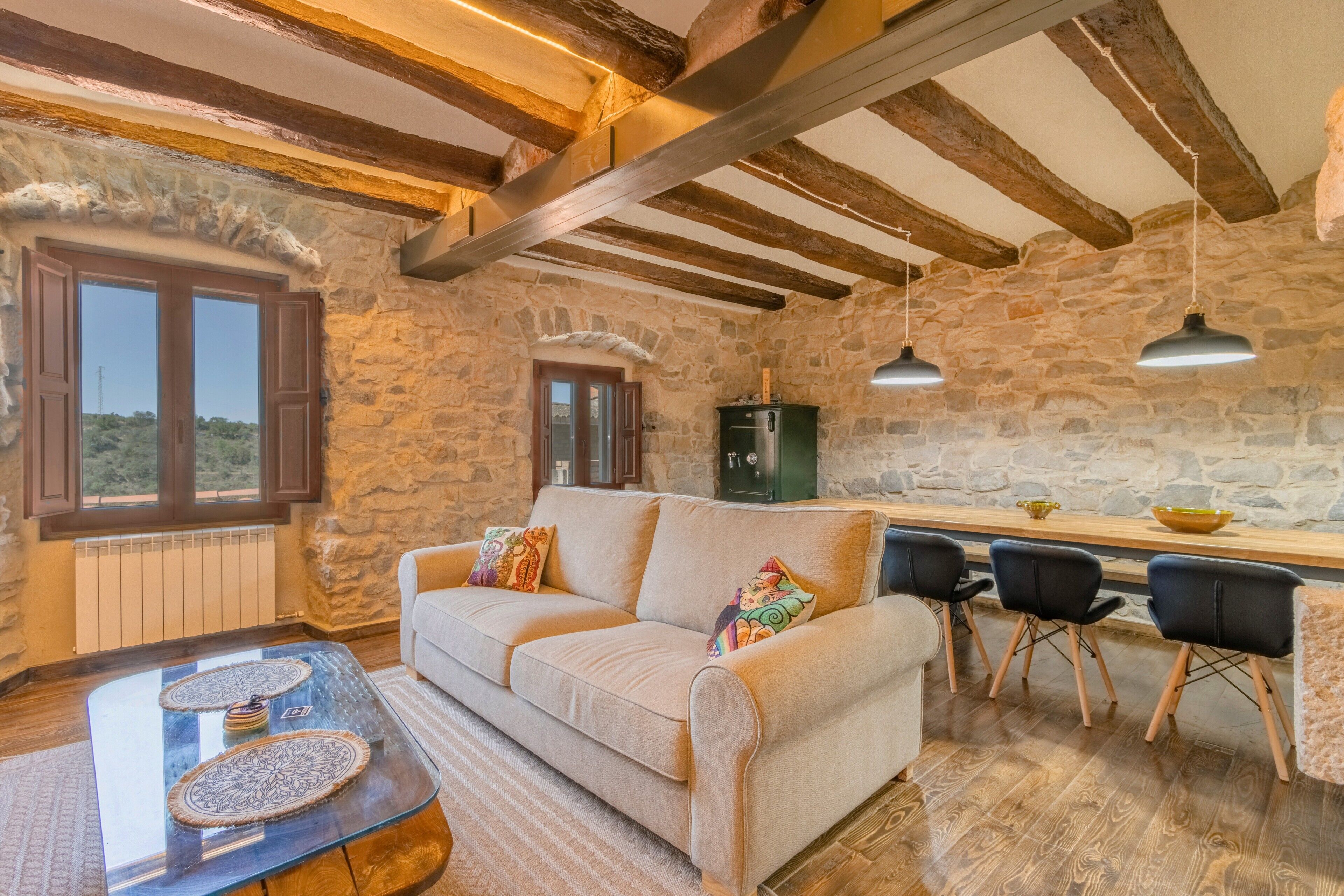 Télévision, cheminée