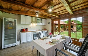 Kjøleskap, ovn og kokeplater