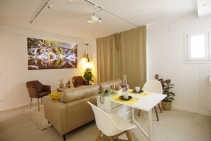 Dining - Three bedroom apartment in Girona (Girona)
