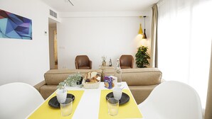 Dining - Three bedroom apartment in Girona (Girona)